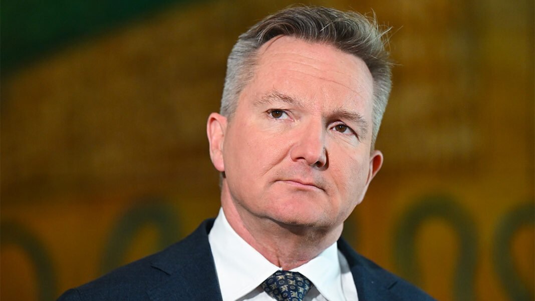 Chris Bowen faced sharp questions over the abandoned $275 energy bill pledge as Llew O’Brien pressed for answers and the opposition heckled in parliament.