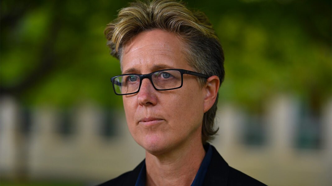 The ACTU is urging capital gains tax reform, saying current discounts benefit the wealthy and are worsening housing inequality across Australia.