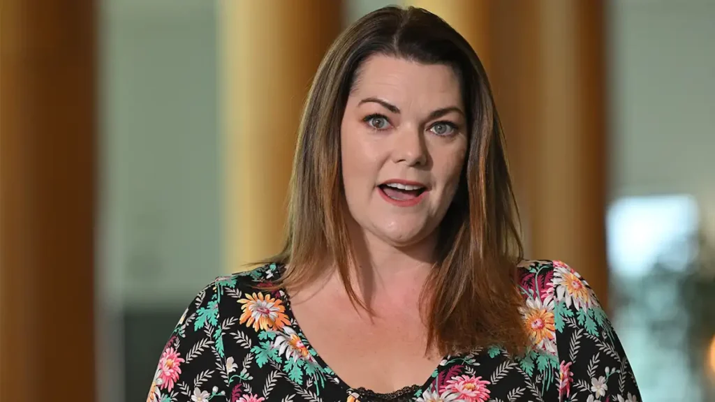 Greens senator Sarah Hanson-Young urges radio network ARN to sack Kyle Sandilands after misconduct allegations disrupted the KIIS breakfast show.