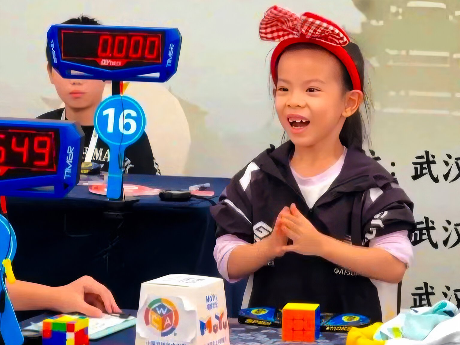 Six-year-old Chinese girl sets Rubik’s Cube record
