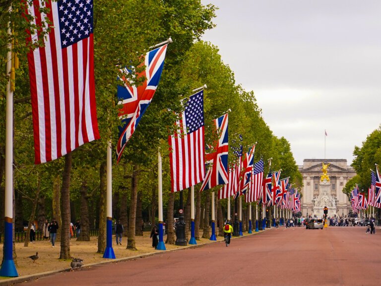 US voters in UK face low turnout ahead of midterms